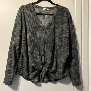 Super comfy sweater shirt